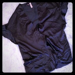 Victoria Secret little black robe. 🖤